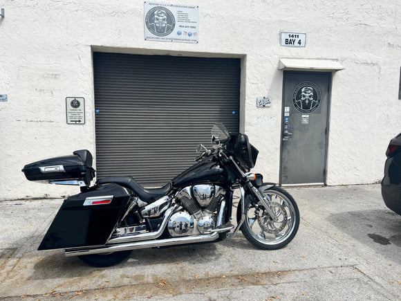 Honda VTX 1300 Razor Tour Pack - Backyard Air Suspension & Innovations, LLC.