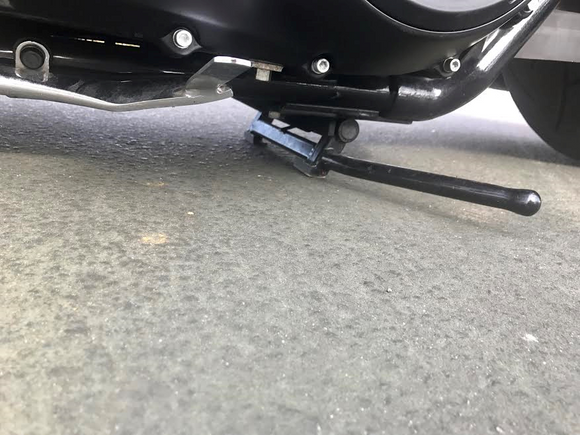 Harley 09-Present Manual Center Stand - Backyard Air Suspension & Innovations, LLC.