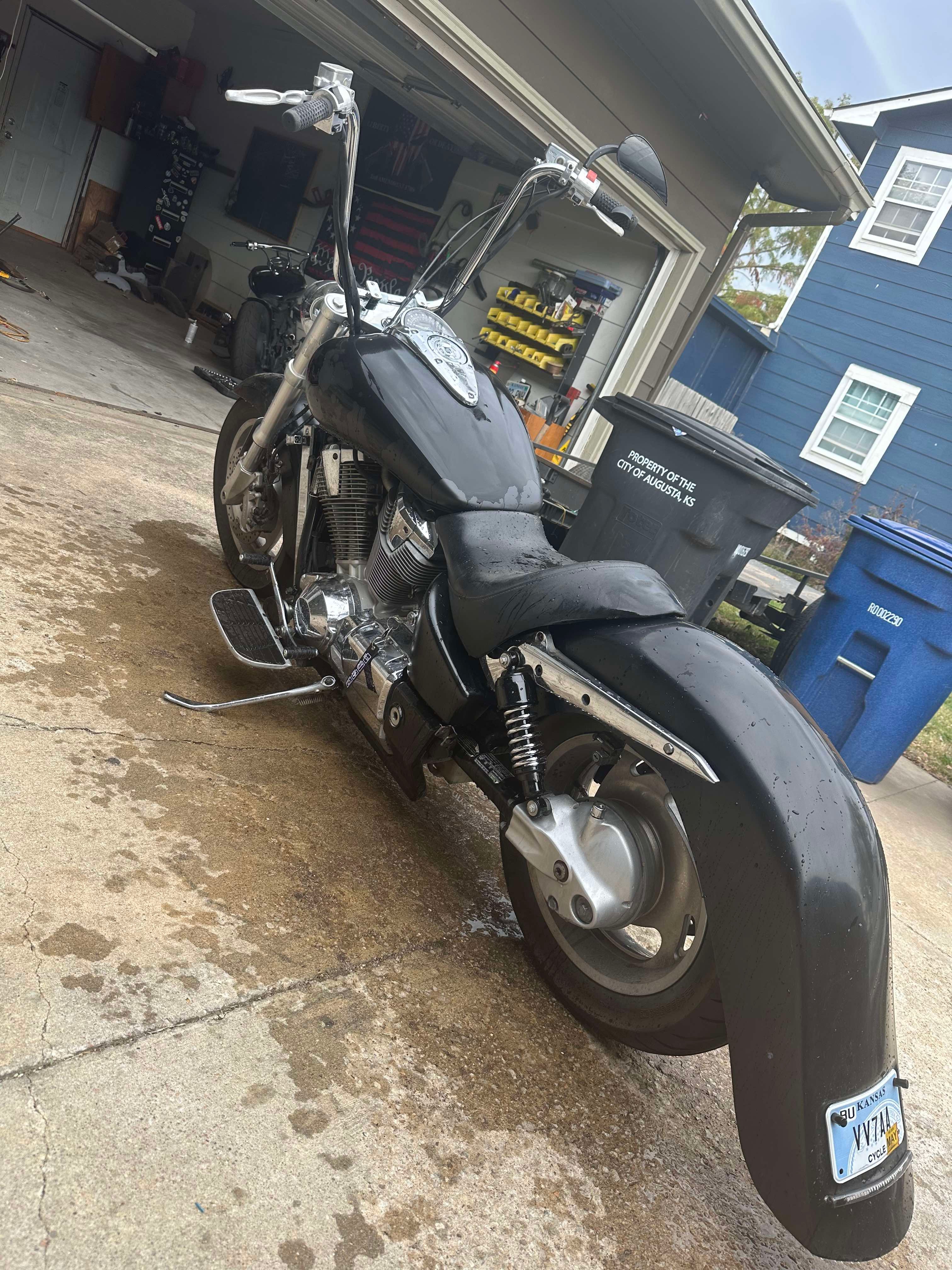 Honda VTX 1800 Cholo X Rear Fender